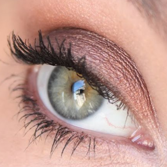 Last One! NIB MAC "SABLE Frost" Eye Shadow - Picture 1 of 7